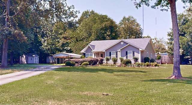 Photo of 4201 Holly Grove Ct, Randleman, NC 27317