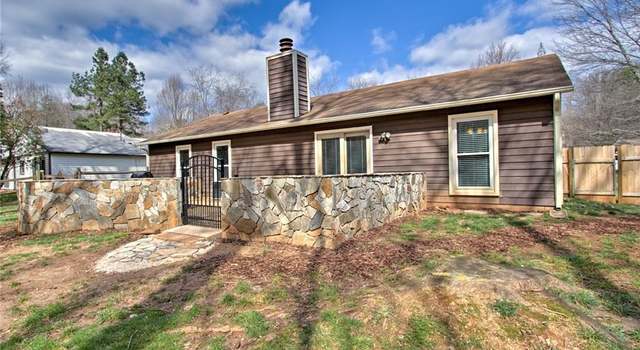 Photo of 2011 Fawnbrook Dr, Greensboro, NC 27455