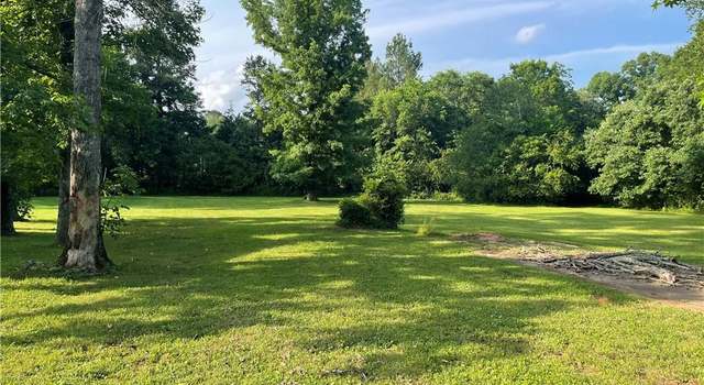 Photo of 355 Greenbrier Dr, Denton, NC 27239