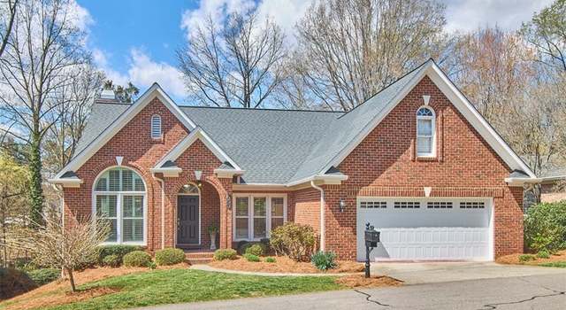Photo of 233 Village Green Sq, Winston-salem, NC 27104