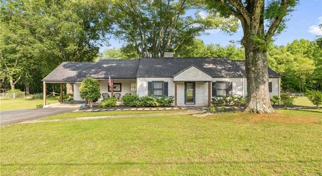 Photo of 900 Friendly Rd, Eden, NC 27288
