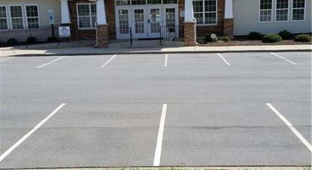 Photo of 3436 Obsidian Ct, High Point, NC 27265