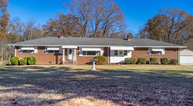 Photo of 5815 Kings Ct, Pleasant Garden, NC 27313