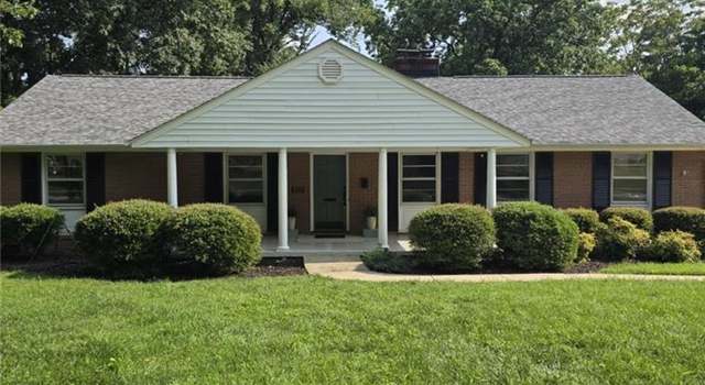 Photo of 2611 Fairway Dr, Greensboro, NC 27408
