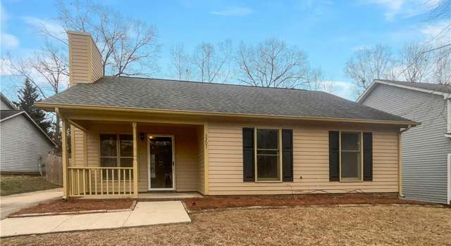 Photo of 3207 Argyle Ln, Greensboro, NC 27406
