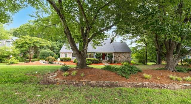 Photo of 5307 Graycliff Dr, Greensboro, NC 27406