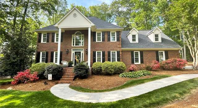 Photo of 4507 Oakmoor Dr, Greensboro, NC 27406