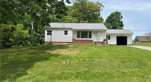 Photo of 132 Belair Dr, Mount Airy, NC 27030