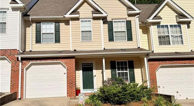 Photo of 1919 Freedom Gate Dr, Greensboro, NC 27410