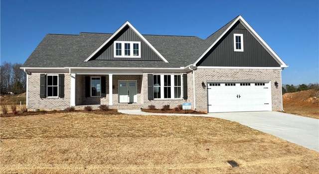Photo of 333 Wynnfall Dr, Lexington, NC 27295