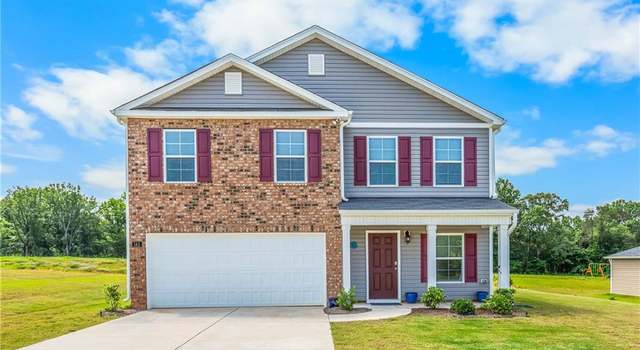 Photo of 141 Nova Ln, King, NC 27021