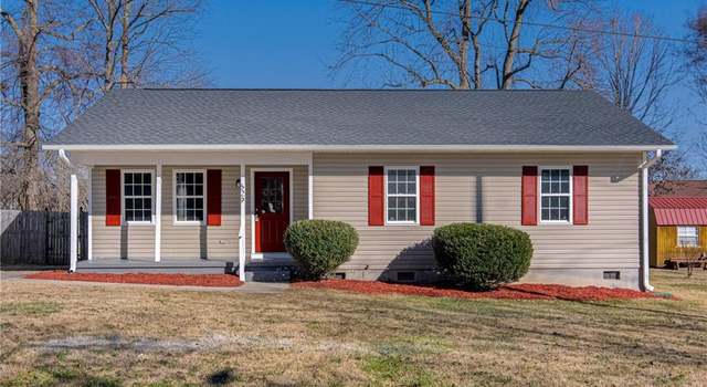 Photo of 629 Chavis Dr, Greensboro, NC 27401