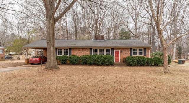 Photo of 3521 Cherry Ln, Greensboro, NC 27405