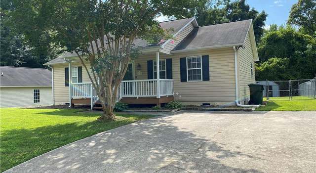 Photo of 13 Candlestick Dr, Thomasville, NC 27360