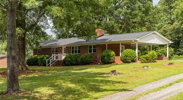 Photo of 2852 Rural Hall-germanton Rd, Germanton, NC 27019