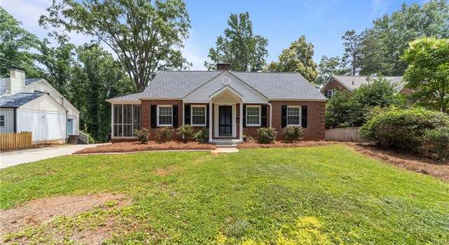 Photo of 1810 Elm St N, Greensboro, NC 27408