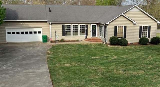 Photo of 120 King Arthur Dr, King, NC 27021