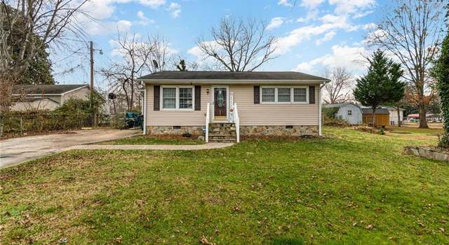 Photo of 407 Smith St, Gibsonville, NC 27249