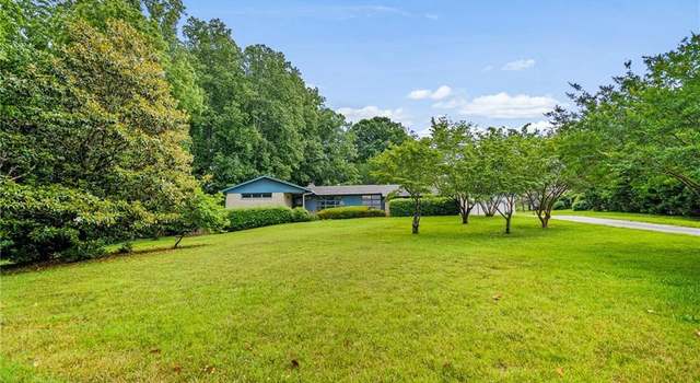 Photo of 3510 Brookbank Dr, Pfafftown, NC 27040