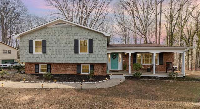 Photo of 8788 Circle Dr, Rural Hall, NC 27045