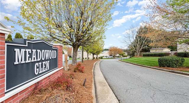 Photo of 15 Meadowood Glen Way Unit C, Greensboro, NC 27409
