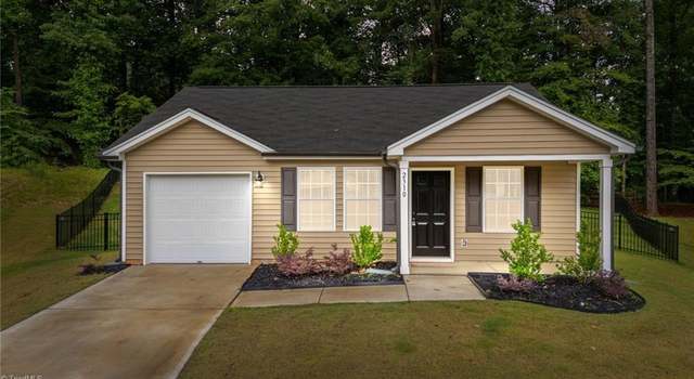 Photo of 2310 Piccadilly Pines Ct, Winston-salem, NC 27127