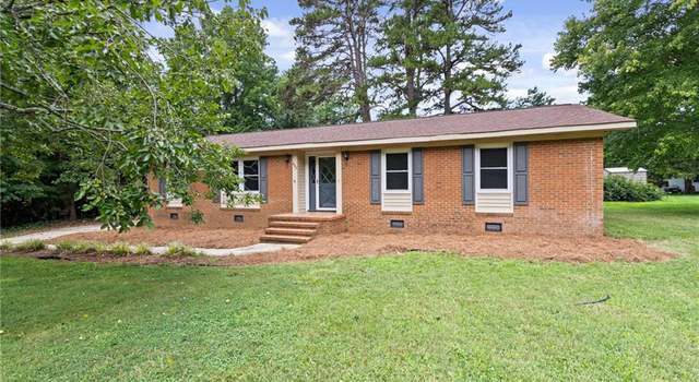 Photo of 402 Knox Rd, Gibsonville, NC 27249