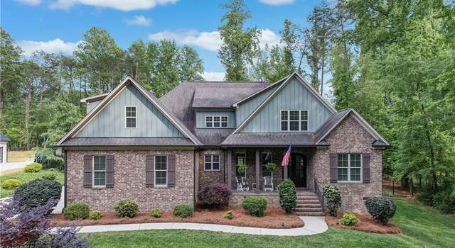 Photo of 5422 Rambling Rd, Greensboro, NC 27409
