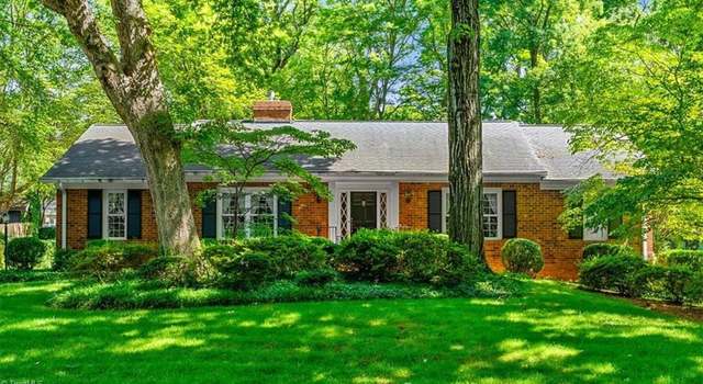 Photo of 1810 Caulfield Dr, Greensboro, NC 27410