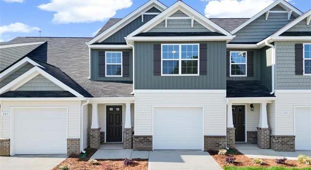 Photo of 122 Tallwood Dr, Elkin, NC 28621