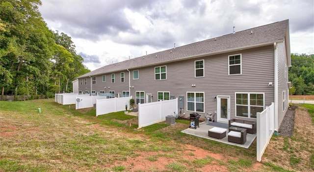Photo of 1021 Henson Park Dr, Greensboro, NC 27455