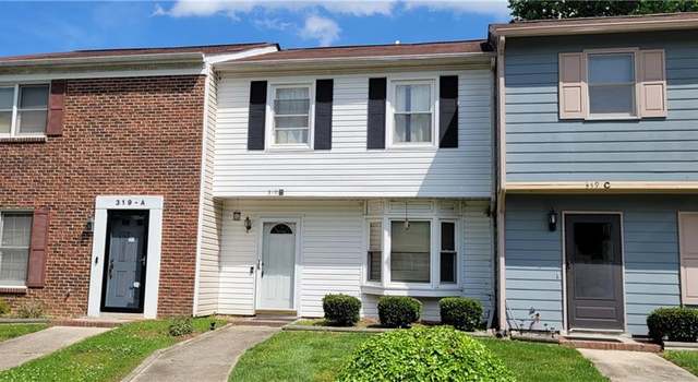 Photo of 319 E Montcastle Dr Unit B, Greensboro, NC 27406