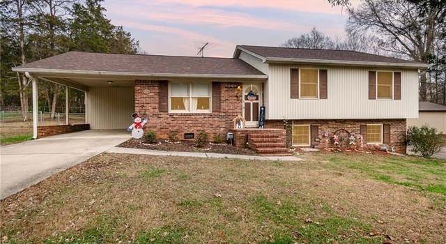 Photo of 165 Droke Cir, Mocksville, NC 27028