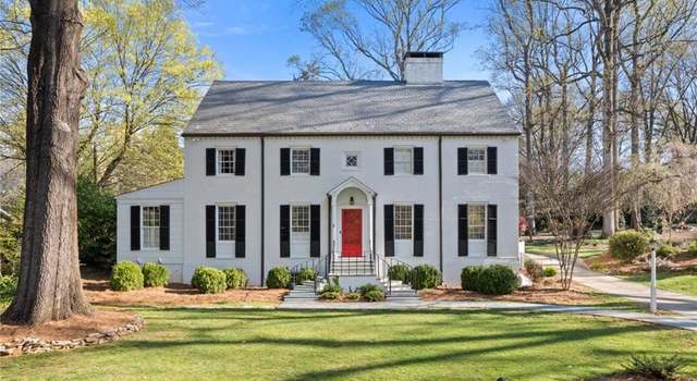 Photo of 2833 Forest Dr, Winston-salem, NC 27104
