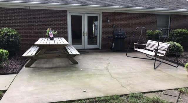 Photo of 1075 Longreen Dr, Kernersville, NC 27284