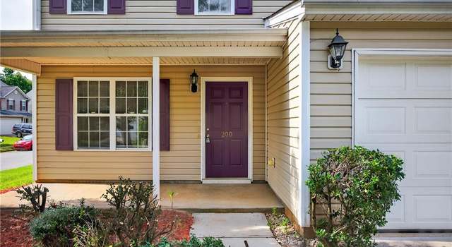 Photo of 200 Kinnley Ct, Greensboro, NC 27455