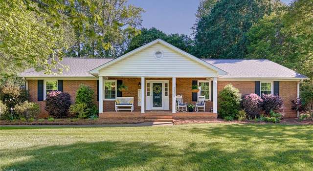 Photo of 2325 Bluegrass Ln, Winston-salem, NC 27107