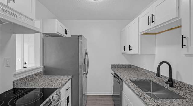 Photo of 504 Mystic Dr Unit C, Greensboro, NC 27406