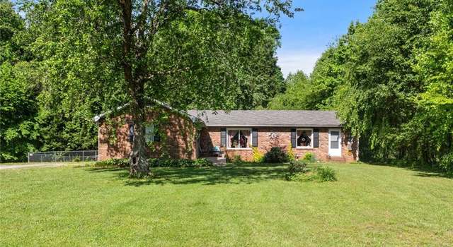 Photo of 2617 Flint Hill Rd, East Bend, NC 27018