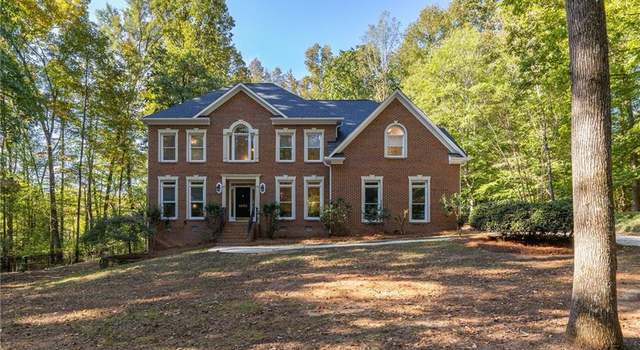 Photo of 6095 Moores Creek Dr, Summerfield, NC 27358