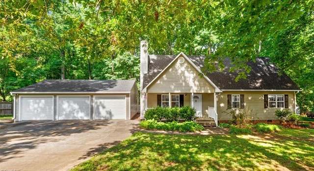 Photo of 6827 Taylor Woods Ln, Pleasant Garden, NC 27313