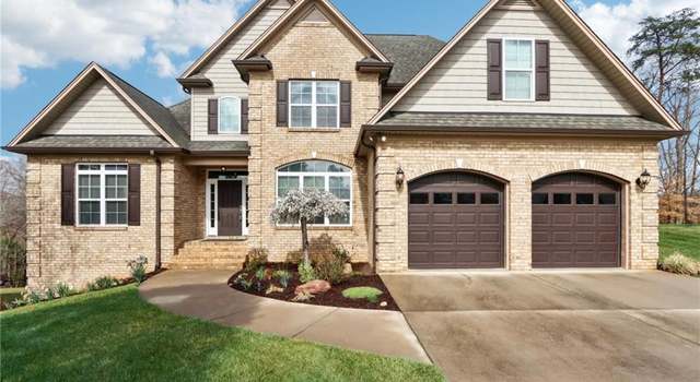 Photo of 100 Wentworth Dr, Winston Salem, NC 27107