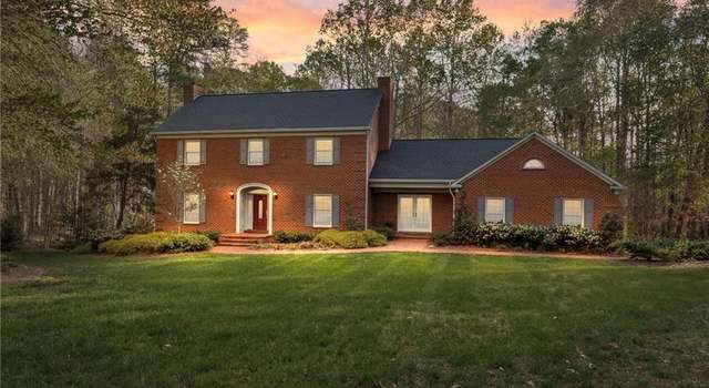 Photo of 2804 Fleming Rd, Greensboro, NC 27410