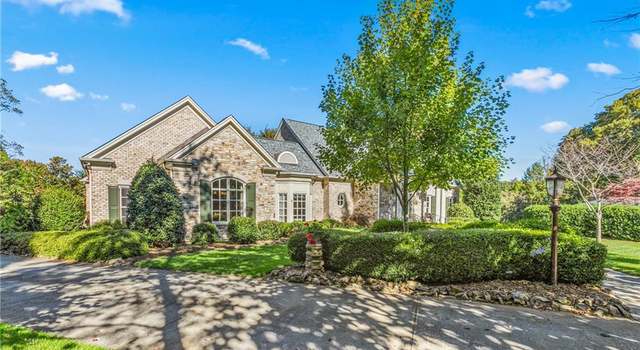 Photo of 1007 Westridge Rd, Greensboro, NC 27410