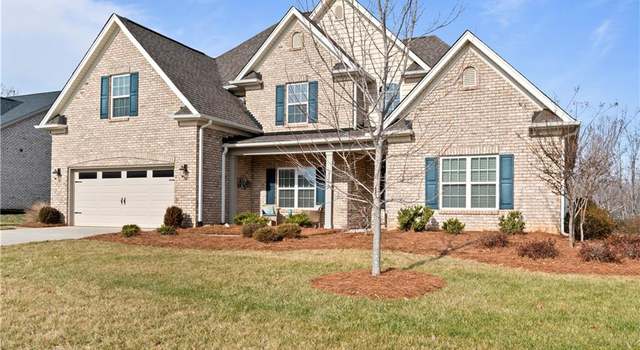 Photo of 3263 Waterford Glen Ln, Clemmons, NC 27012