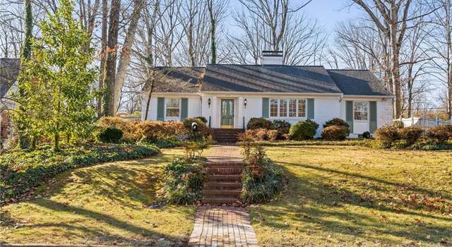 Photo of 403 Kemp Rd W, Greensboro, NC 27410