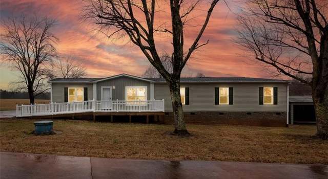 Photo of 3437 Volunteer Rd, Pinnacle, NC 27043