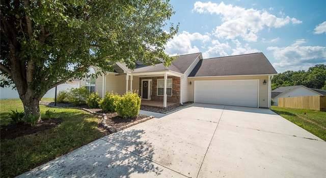 Photo of 4832 Bridgton Place Dr, Winston Salem, NC 27127