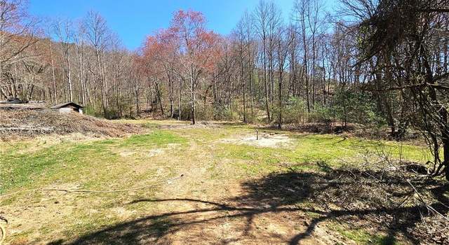Photo of 663 Hidden Valley Rd, Lowgap, NC 27024