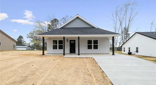 Photo of 511 West End Blvd, Madison, NC 27025